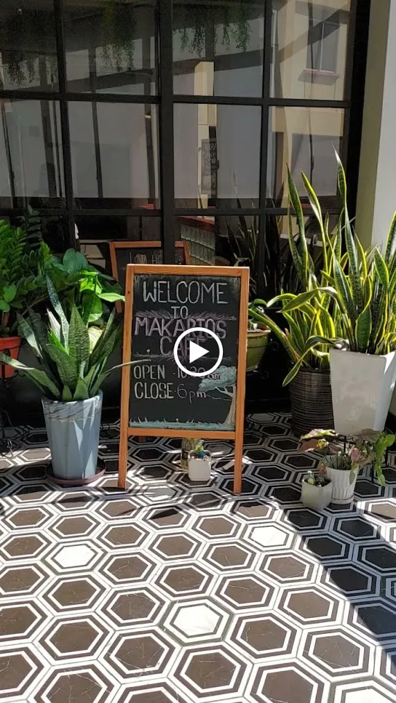 Makarios Book Café