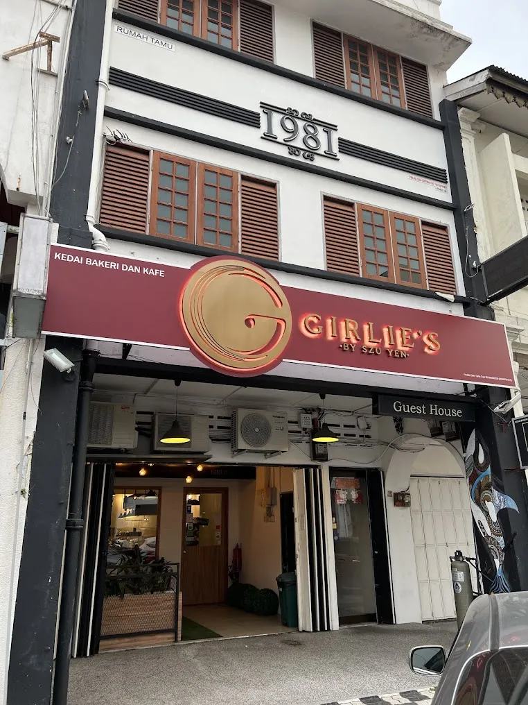 Girlie's Café